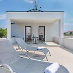 Anni Vikendica Porec